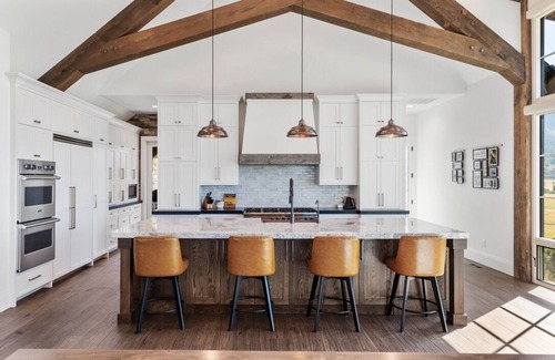 Irwin House | Brand new custom home in Swan Valley with incredible views!