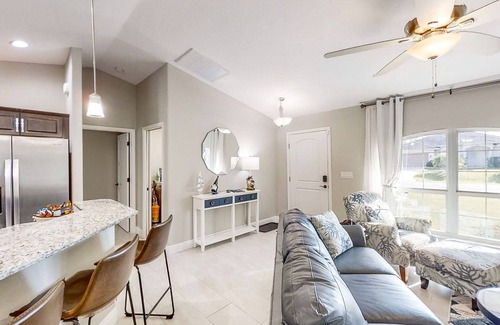 North Port House | Brand New - Enclosed Pool, Lanai, Grill, & Firepit