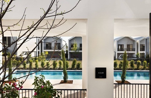 Forest Lake House | Brand-new Entire Terrace Home