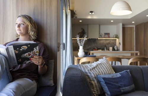 Beechworth House | Brand new family & group accommodation within walking distance to town