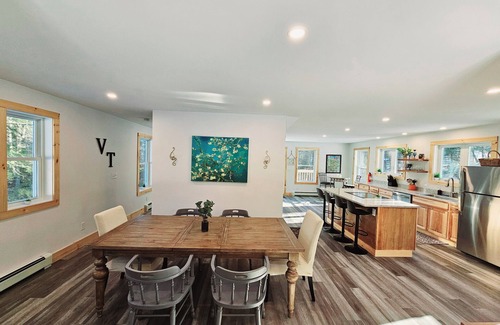 Moretown House | Brand new family home nestled in the woods close to Waterbury, Stowe, and Sugarbush