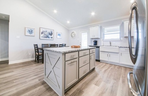 Ward House | Brand New Home! Clean, comfortable, and close to the freeway
