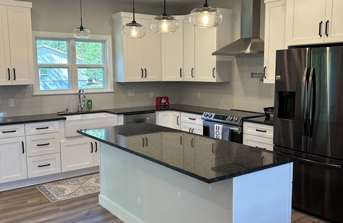 Warsaw House | Brand New Home near Truman Lake with New Hot Tub, Access to Boat Ramp/Marina.
