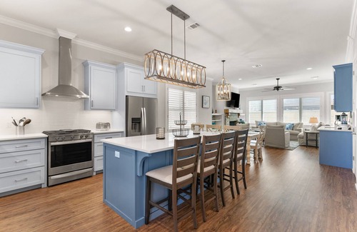 King City House | Brand New Home, Sleeps 10, Pool and Screened-in Porch with TV!