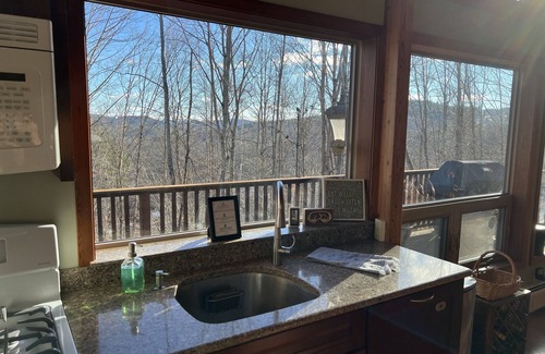 Ludlow Ski Chalet | Brand new hot tub, spacious Chalet 1 min from Okemo base and Ludlow Downtown!