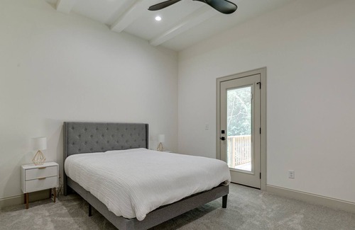 Estill Springs House | Brand New House on the Lake behind Boat Ramp! Bring Your Boat! Sleeps 16!