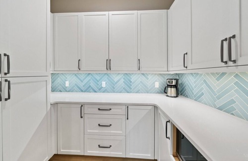 Lakeside at Blue Mountain Beach House | Brand New Listing spacious 5 Bedroom w private POOL and Golf cart