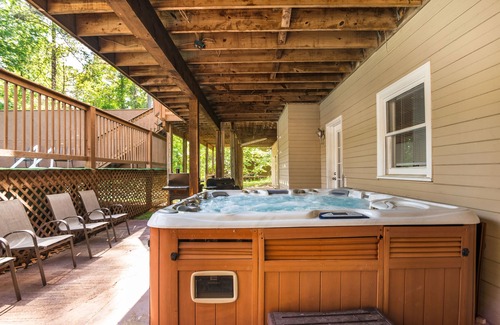Lithonia House | Brand New Listing! 7BR 4BA , Gated Single Family Home, Pool, Hot Tub