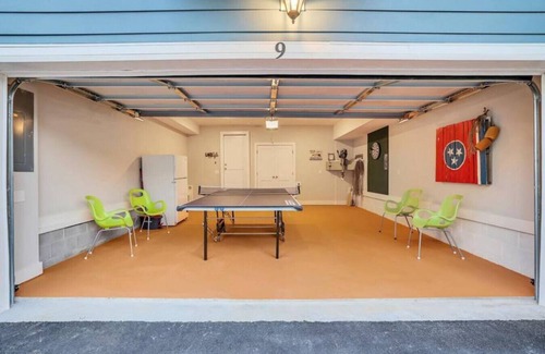 Lakewood House | BRAND NEW LISTING DISCOUNT! - 'The Look Out' at Turtle Bay Marina