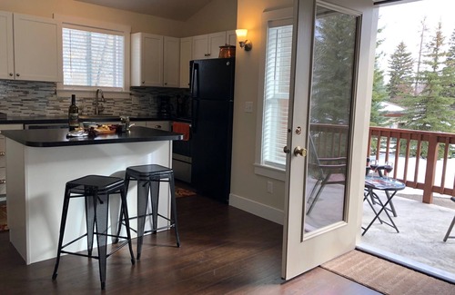 Hailey House | Brand new loft retreat with sweeping mountain views