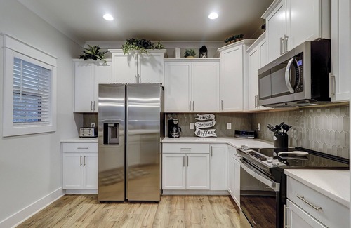 Spanish Wells House | Brand New Luxury Vacation Home Four Bedrooms Bikes & Beach Gear included