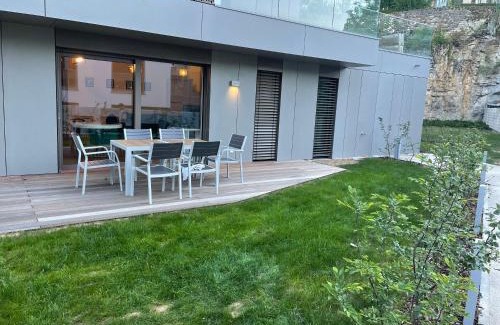Hollerich Apartment | Brand New Luxury 3 bedrooms, Terrace and Free Parking - noah