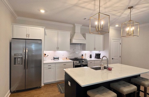 Auburn House | BRAND NEW! Luxury 3BR Townhome in Auburn University Club