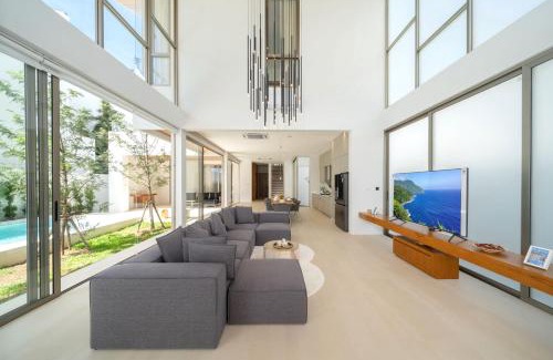 Bang Tao Apartment | Brand-New & Luxury 5BR Pool Villa Trinity C2