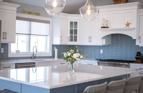 Harvey Cedars House | Brand-New Luxury Home with Amazing Bay Views/SUNSETS-1 block to Ocean, Swim Spa