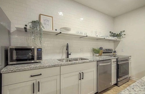 South Kansas City Apartment | Brand NEW Luxury Scandinavian Style Basement Apartment!