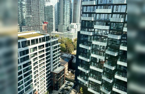 Wellington Place Condo | Brand new luxury unit nIn highest end building 🏨 in down town Toronto