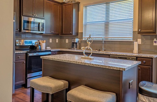 Fairburn House | Brand New luxury Vrbo in Atlanta!!