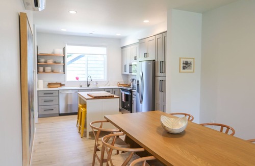 Eastsound House | Brand New Madrona Suites #4 Modern 3 bedroom in the heart of Orcas Island