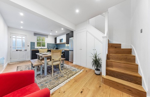 Barnet House | Brand New Modern 2 Bedroom House in Barnet, London