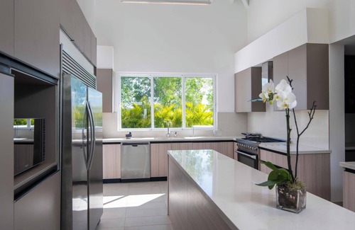 Casa de Campo Villa | Brand New & Modern 5Bdr Villa @ CDC! Pool, Jacuzzi and BBQ