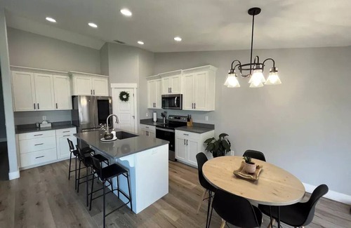 Idaho Falls House | Brand New, Modern Getaway!n