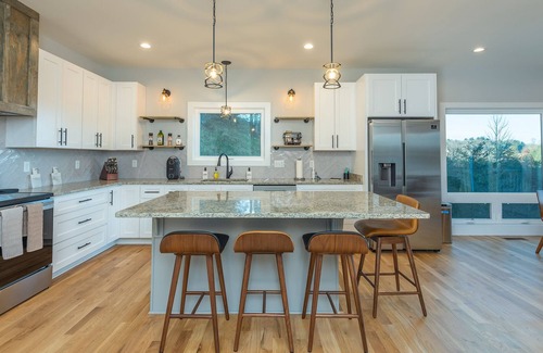 Weaverville House | Brand New! Modern Mountain Retreat w/Stunning Views