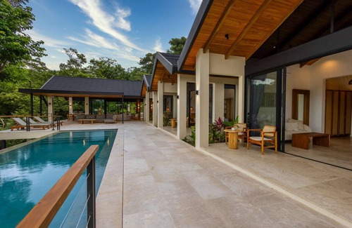 Mal Pais House | Brand New - Ocean View - Pool - Modern - Spacious