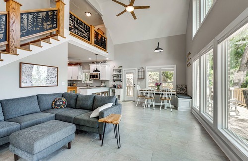 Perry House | Brand-New Perry House w/Kayaks & Lake Access