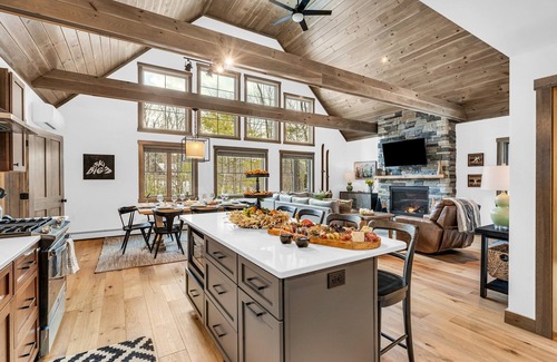 Sunday River Area Ski Chalet | BRAND NEW Powder Lodge - Hot Tub, Game Room, A/C and right next to Sunday River!