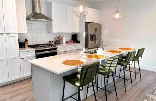 East Raleigh House | BRAND NEW! Raleigh LUX 👑, Prime Location! 5⭐️’s