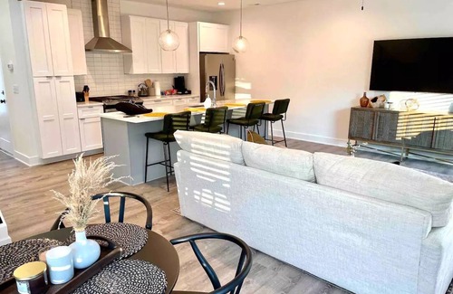 East Raleigh House | BRAND NEW! Raleigh LUX 👑, Prime Location! 5⭐️’s