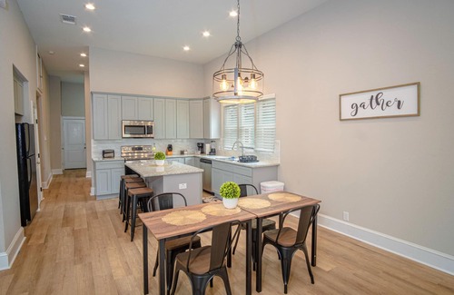 Five Points Cottage | Brand New Remodeled 3br/2.5ba House Near Downtown