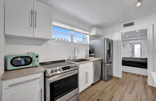 Surfside House | Brand new renovated quiet house in Surfside.