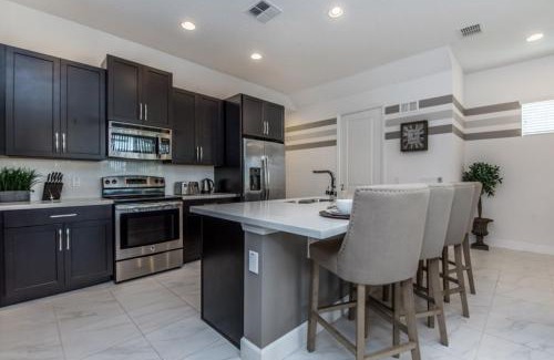 Sandy Ridge House | Brand New Resort 4 Bed 4 Bath With Splash Pool townhouse