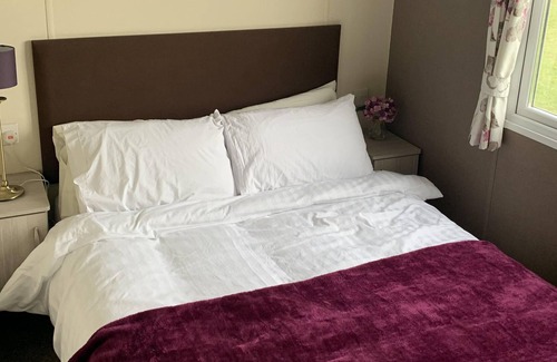 Woodhorn House | Brand new Seaview Caravan - sleeps 8 - Large 8 ka