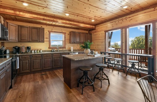 Sevierville Cabin | Brand New ~ Smoky Mountain Trailhead ~ Panoramic Views & Indoor Pool
