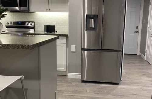 Guelph Apartment | Brand new spacious apartment with private yard/patio