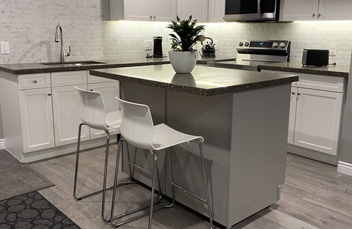 Guelph Apartment | Brand new spacious apartment with private yard/patio