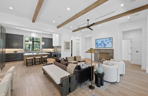 Barton Hills House | Brand New Spacious Luxury 6-bedroom 5000 Sq ft Home BEST LOCATION IN AUSTIN