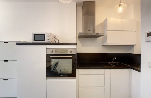Gare Apartment | Brand New Studio in City Center