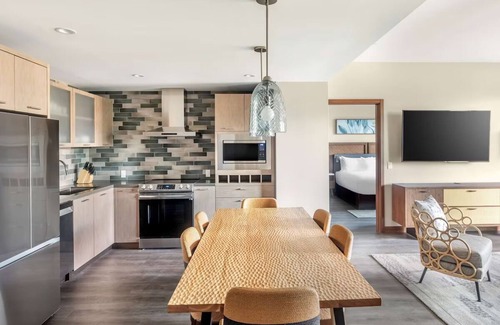 Kihei Villa | Brand new, stunning property on the water with unmatched amenities