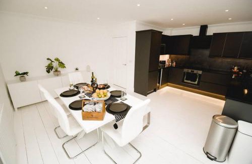 Norwich House | Brand New Stylish Three Story House!