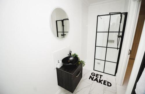Norwich House | Brand New Stylish Three Story House!