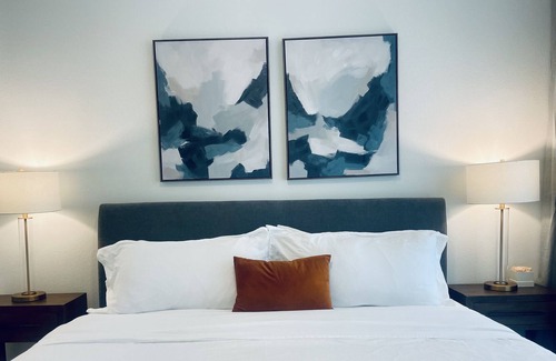 East Oak Hill Apartment | Brand New Stylish Getaway in South Austin