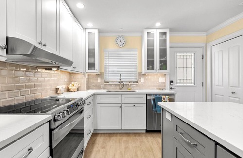 Siesta Key Condo | Brand new to the market! Siesta Key 2 Br/2ba- Locally managed Welcome!