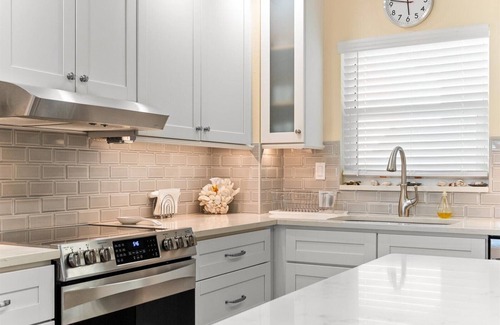 Siesta Key Condo | Brand new to the market! Siesta Key 2 Br/2ba- Locally managed Welcome!