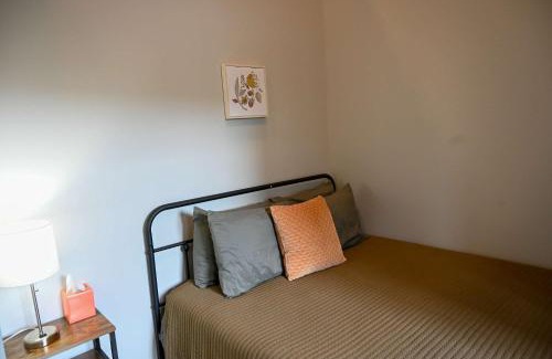 Historic Southwest Apartment | Brand New Urban Loft Free Parking Close To Mayo