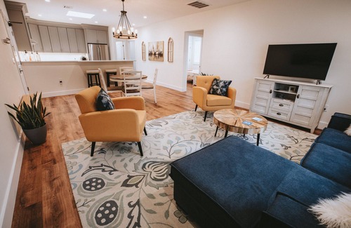 Point Pleasant Beach Apartment | Brand New Downtown Apartment Near restaurants and 7 blocks from Beach.
