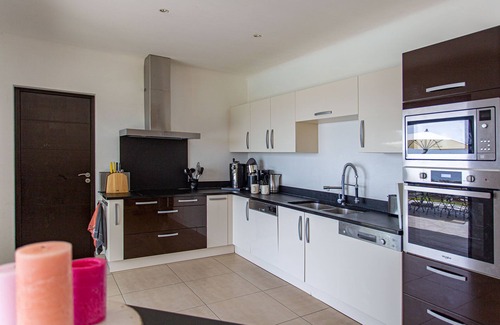 Tarcu House | Brand new Villa in front of the sea, swimmingpool